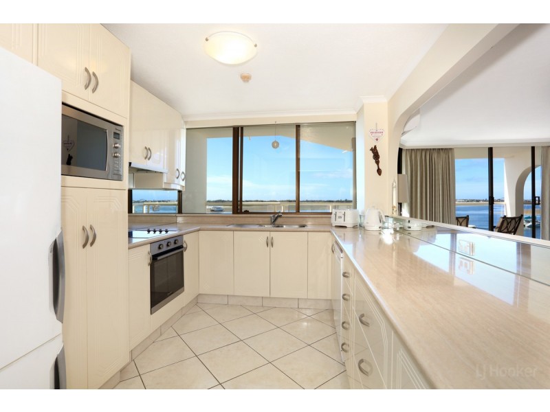 7/318 Marine Parade, Labrador QLD 4215