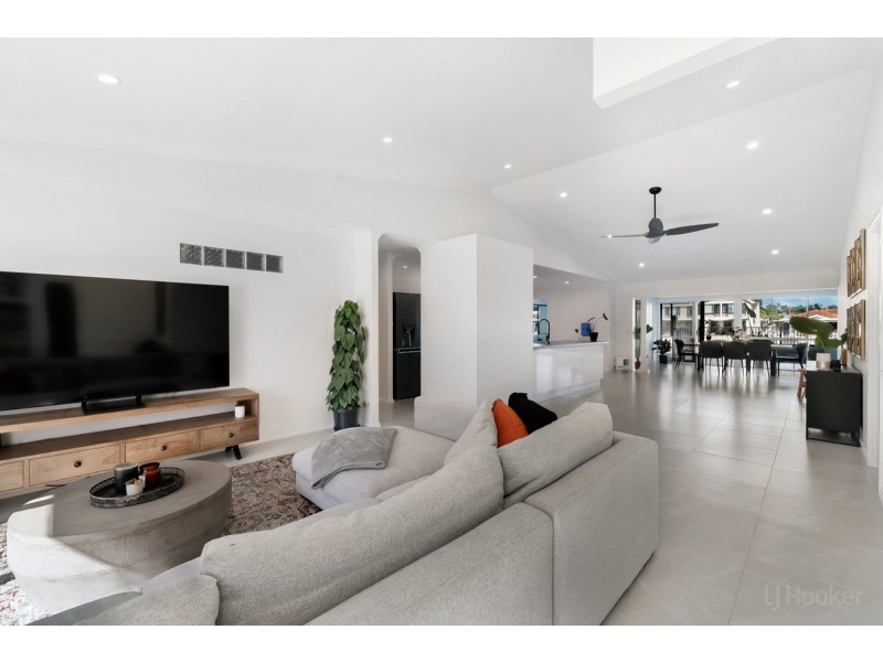 10 Matthew Flinders Drive, Hollywell QLD 4216