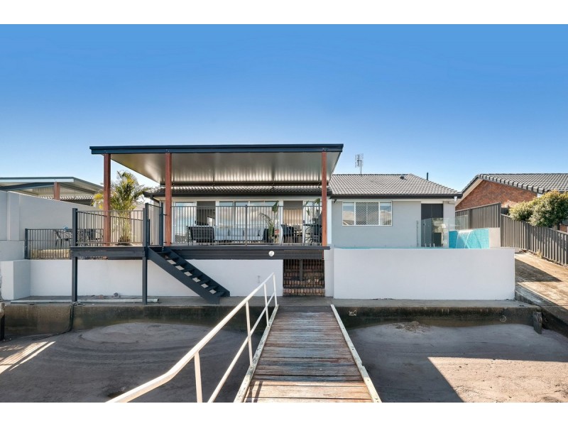 10 Matthew Flinders Drive, Hollywell QLD 4216