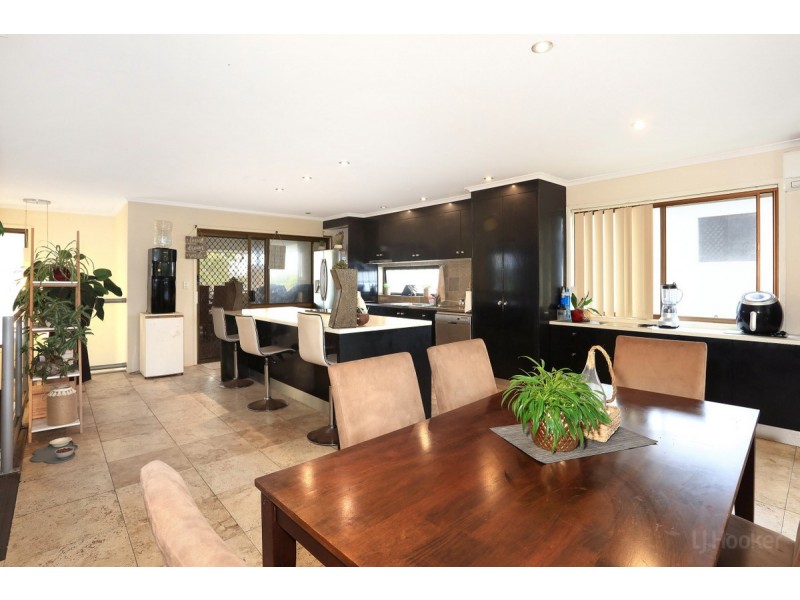 13 Shoe Street, Hope Island QLD 4212