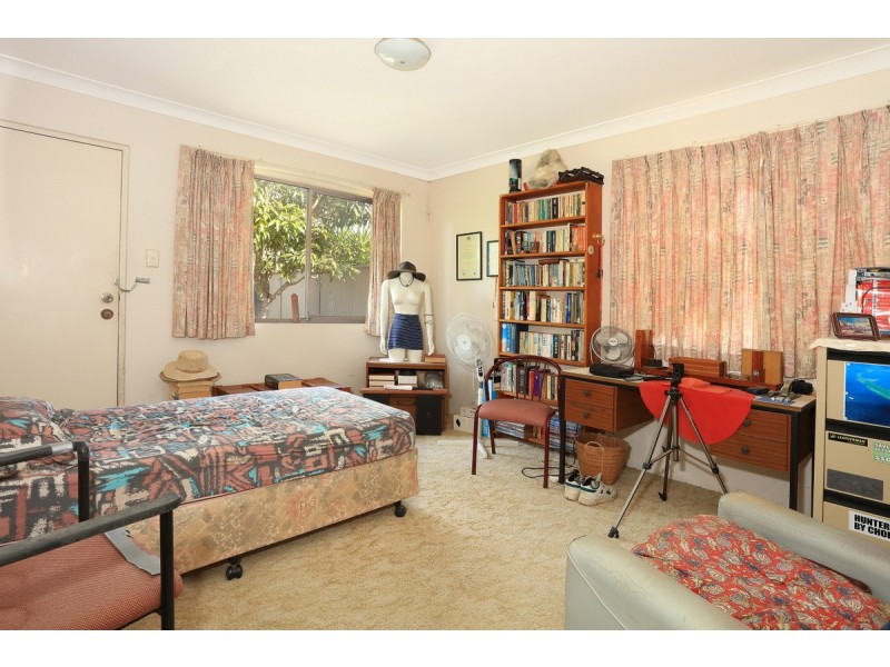 29 Turana Street, Coombabah QLD 4216