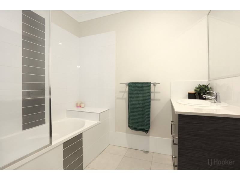 2/30 Bidmead Circuit, Pimpama QLD 4209