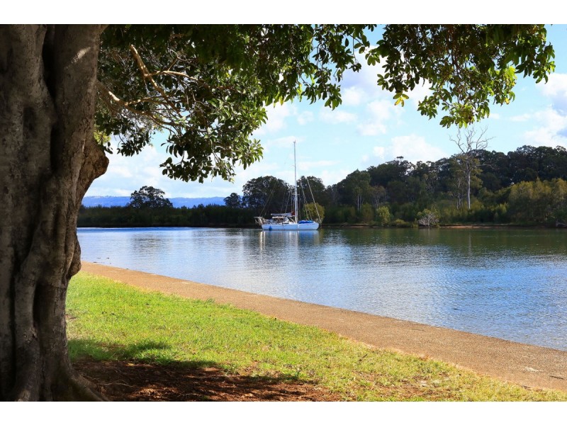 33 Pinnaroo Street, Hope Island QLD 4212