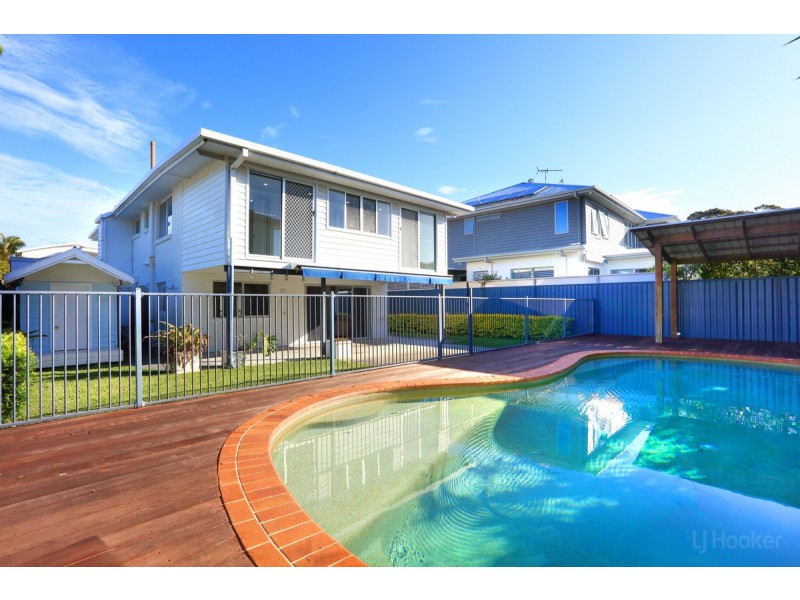 23 Rouen Avenue, Paradise Point QLD 4216