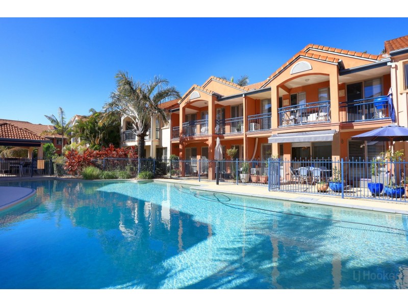 39 John Lund Drive, Hope Island QLD 4212