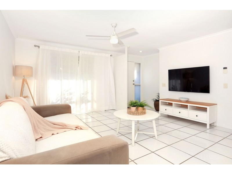 1/35 McMillan Street, Labrador QLD 4215