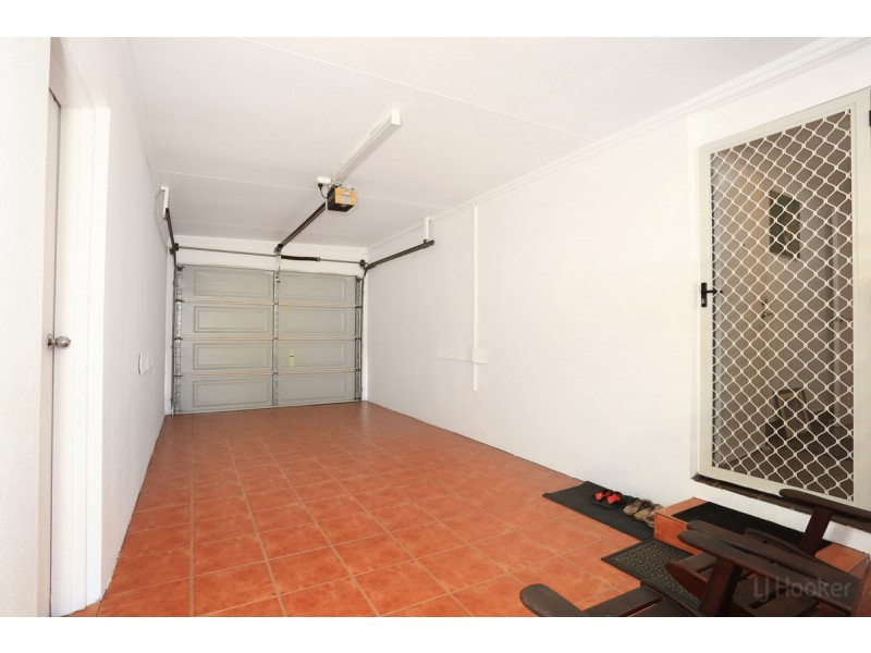 16 Robin Avenue, Paradise Point QLD 4216