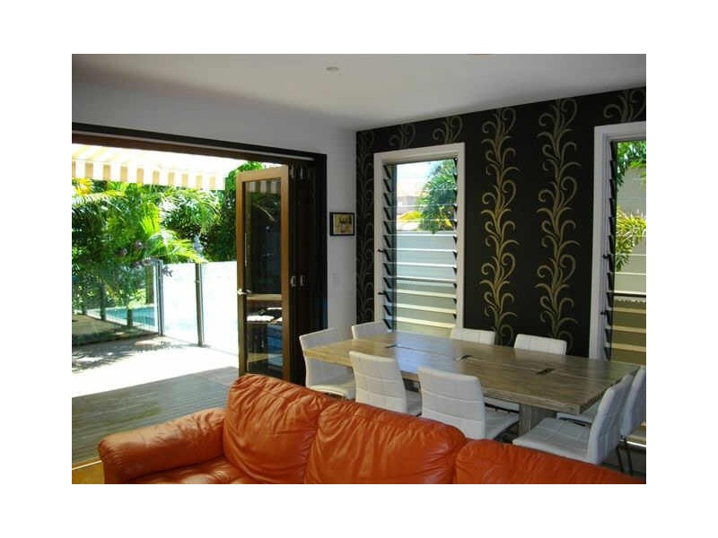 1/7 Rouen Avenue, Paradise Point QLD 4216