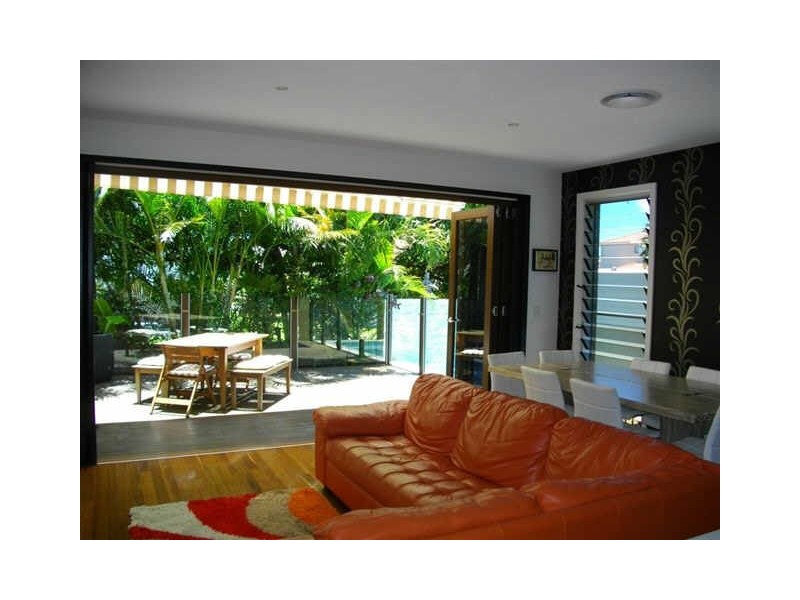 1/7 Rouen Avenue, Paradise Point QLD 4216