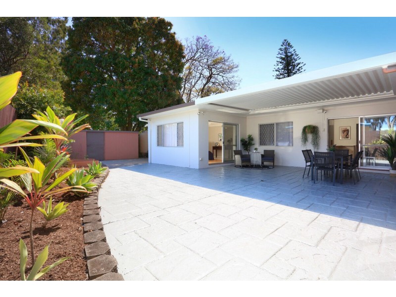 2 Bundarra Street, Coombabah QLD 4216