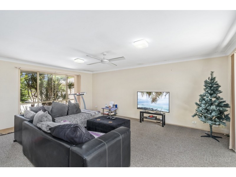 19 Eurimbula Court, Paradise Point QLD 4216