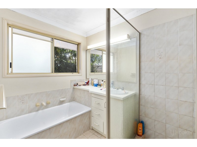 19 Eurimbula Court, Paradise Point QLD 4216