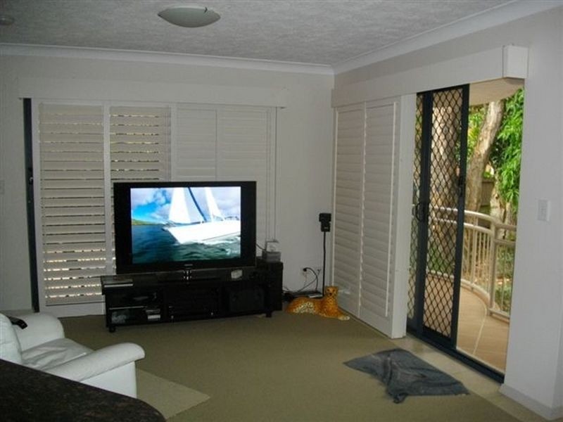 4/35 Loder Street, Labrador QLD 4215