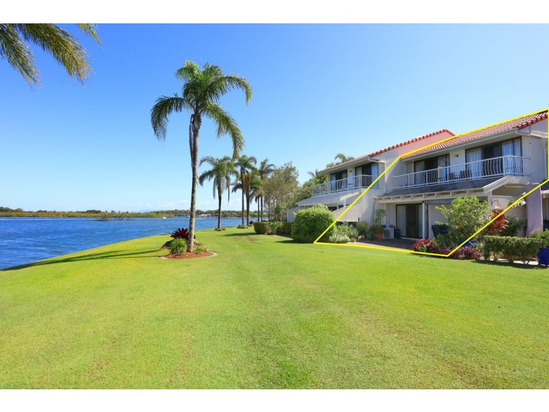 18/81-91 Boykambil Esplanade, Hope Island QLD 4212