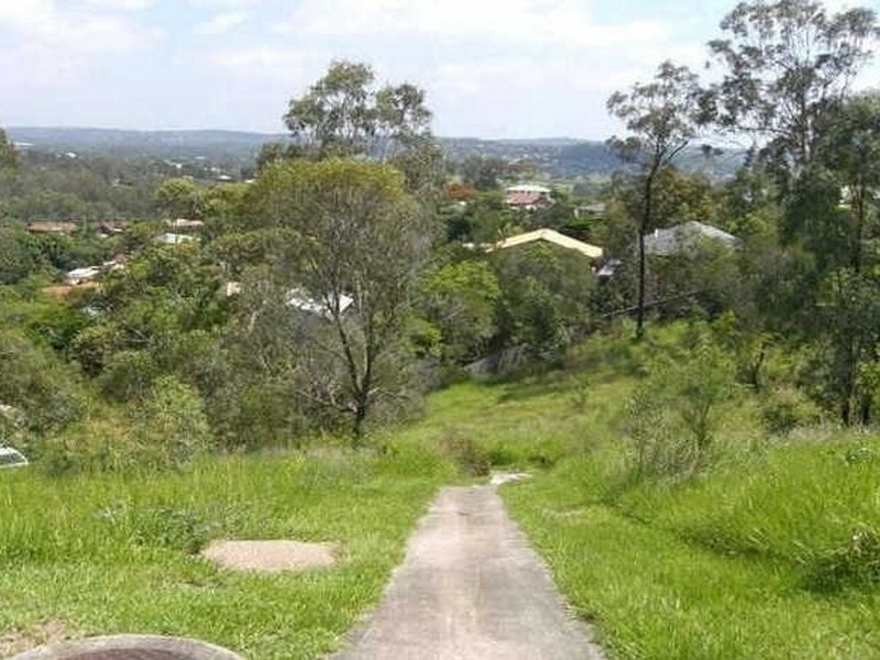 5 Webster Terrace, Edens Landing QLD 4207