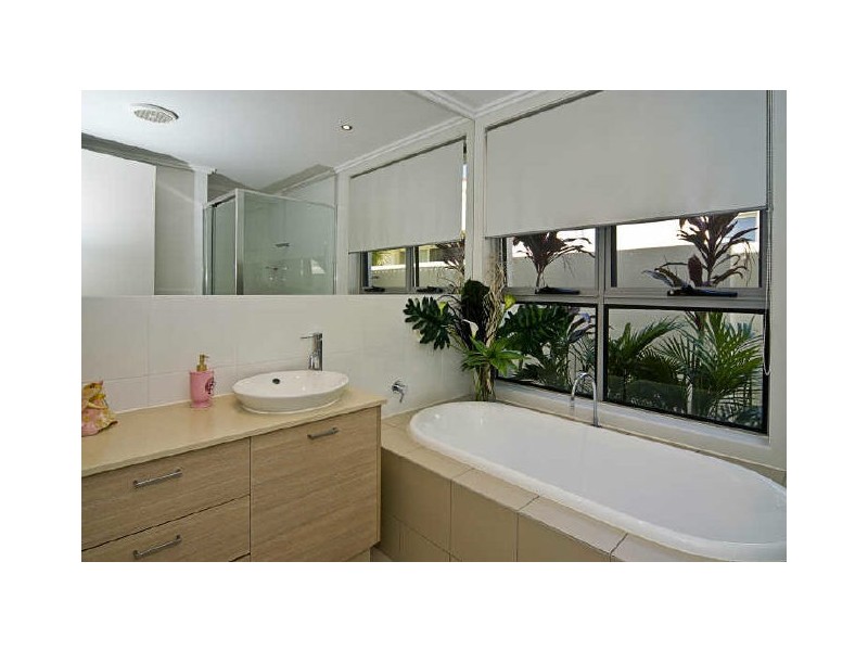 Hope Island QLD 4212