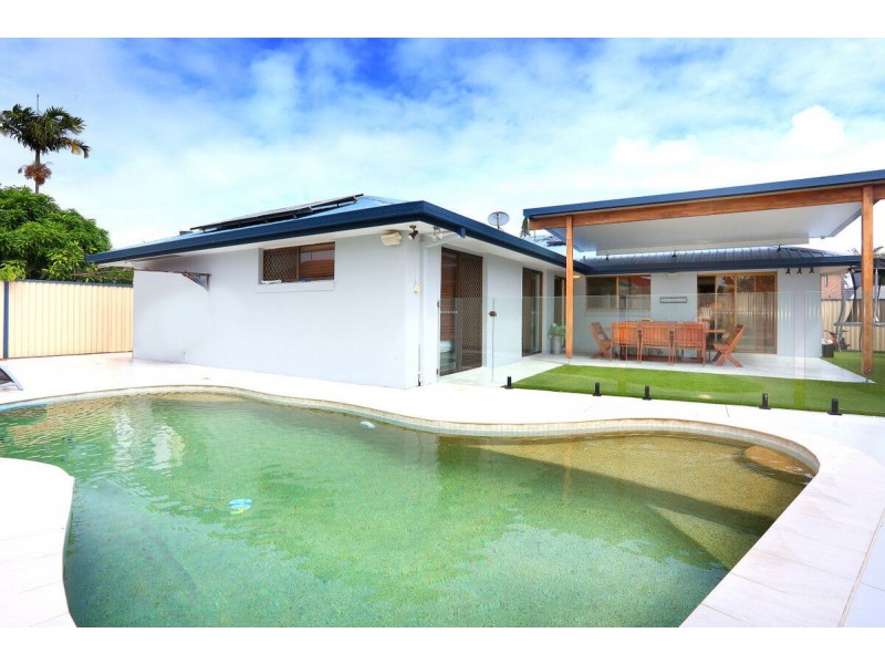 9 Burrinjuck Drive, Coombabah QLD 4216