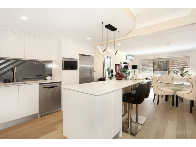 23/75 Brown Street, Labrador QLD 4215