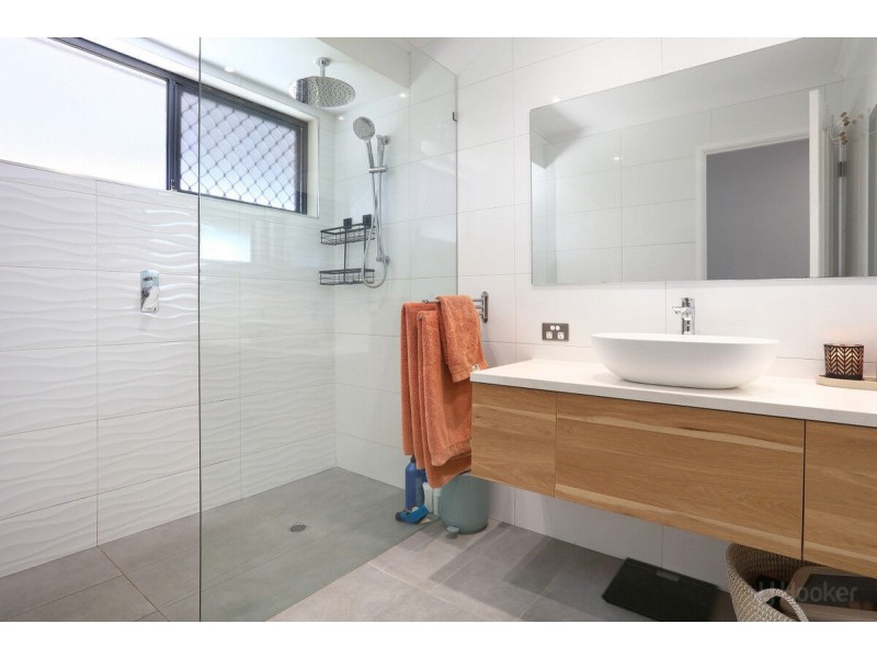 2/43 Marsupial Drive, Coombabah QLD 4216