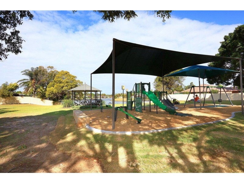 2/43 Marsupial Drive, Coombabah QLD 4216