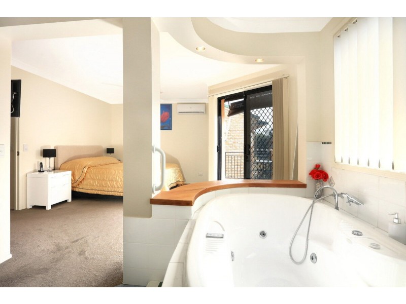 3/95 Pohlman Street, Southport QLD 4215