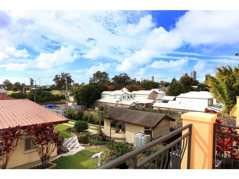 3/95 Pohlman Street, Southport QLD 4215