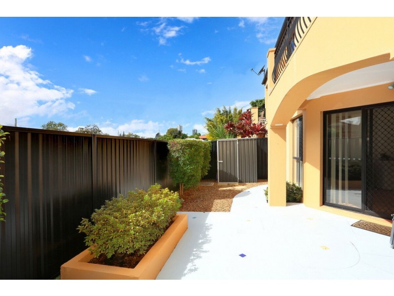 3/95 Pohlman Street, Southport QLD 4215