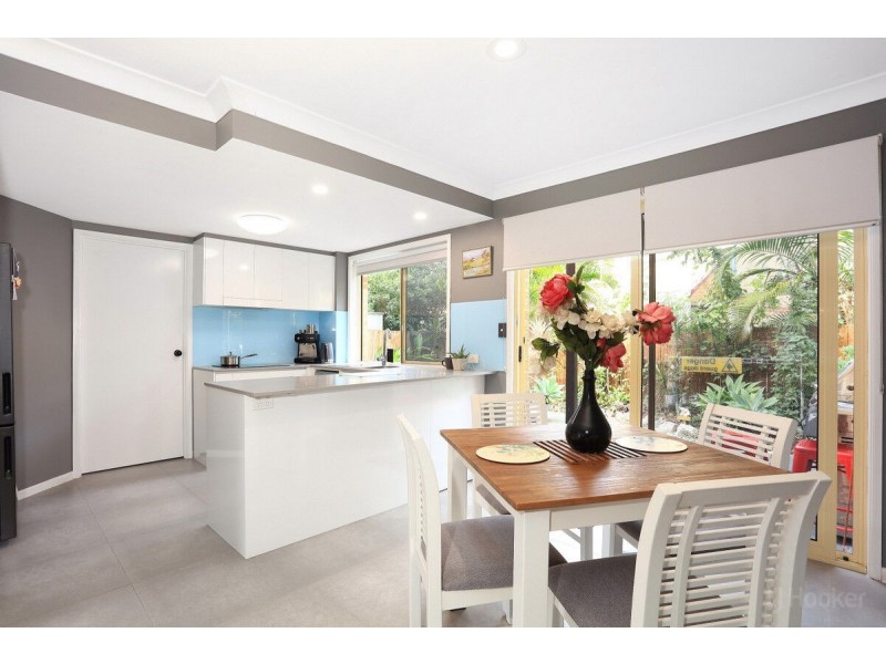 243/125 Hansford Road, Coombabah QLD 4216