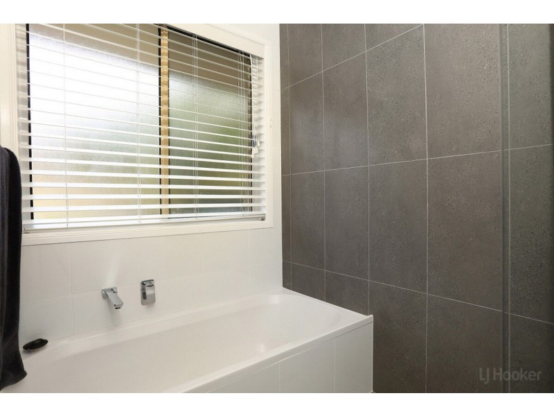 243/125 Hansford Road, Coombabah QLD 4216