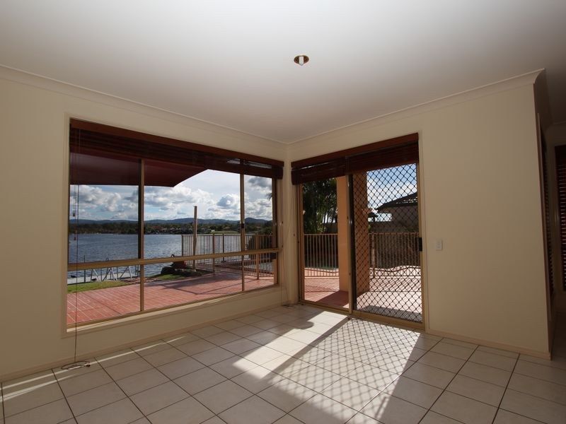 8 Eastbank Terrace, Monterey Keys QLD 4212