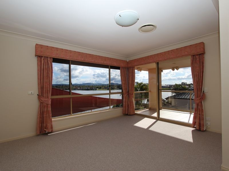 8 Eastbank Terrace, Monterey Keys QLD 4212