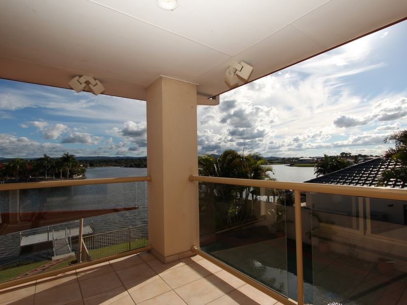 8 Eastbank Terrace, Monterey Keys QLD 4212
