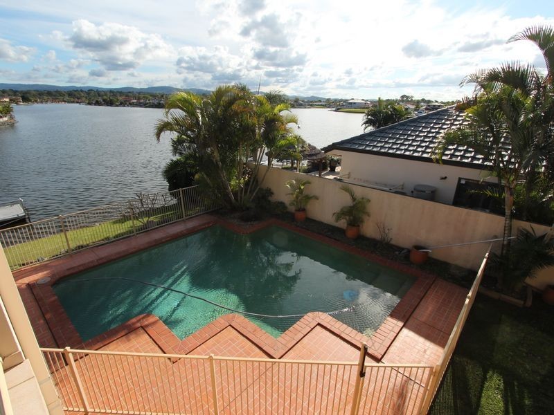 8 Eastbank Terrace, Monterey Keys QLD 4212