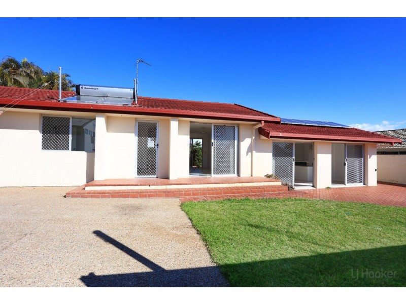 36 Sunbird Avenue, Paradise Point QLD 4216