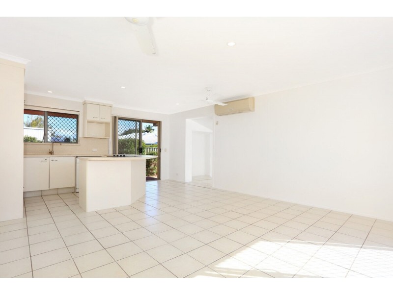 36 Sunbird Avenue, Paradise Point QLD 4216