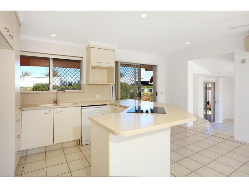 36 Sunbird Avenue, Paradise Point QLD 4216