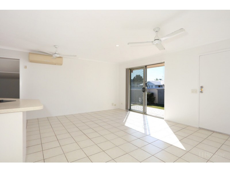36 Sunbird Avenue, Paradise Point QLD 4216