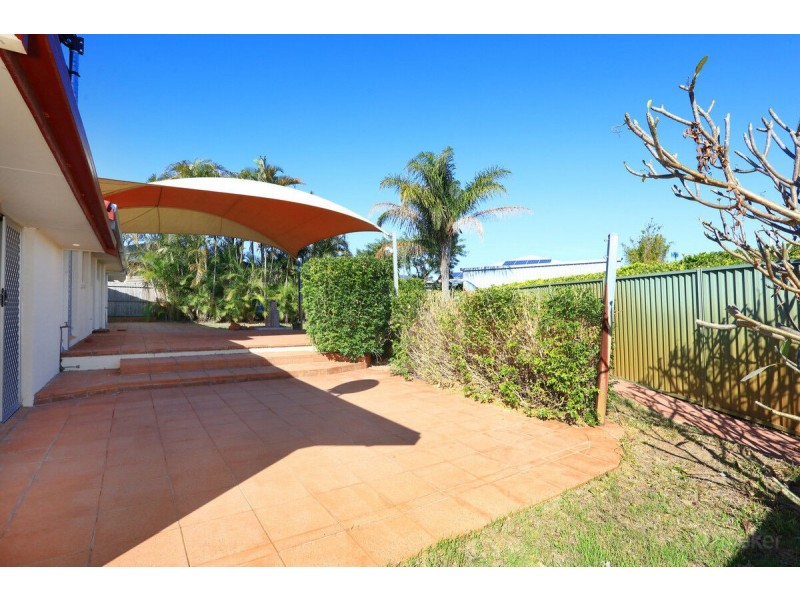 36 Sunbird Avenue, Paradise Point QLD 4216
