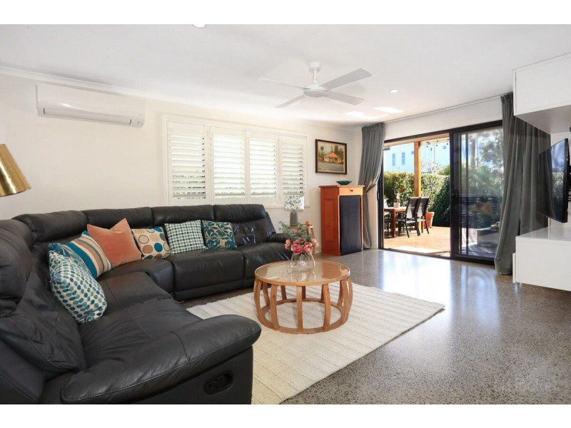 1/34 Shoveller Avenue, Paradise Point QLD 4216