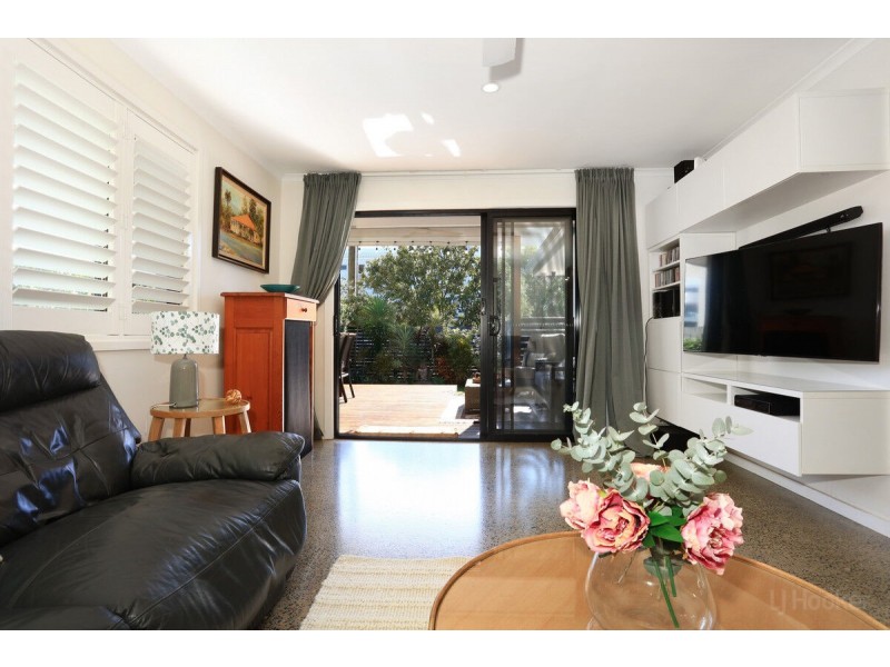 1/34 Shoveller Avenue, Paradise Point QLD 4216