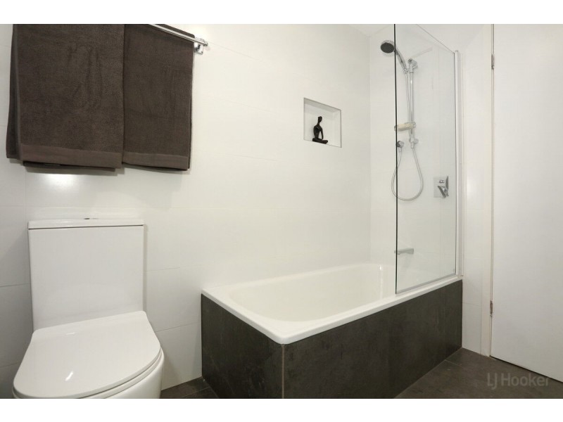 1/34 Shoveller Avenue, Paradise Point QLD 4216