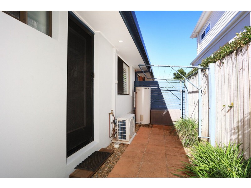 1/34 Shoveller Avenue, Paradise Point QLD 4216