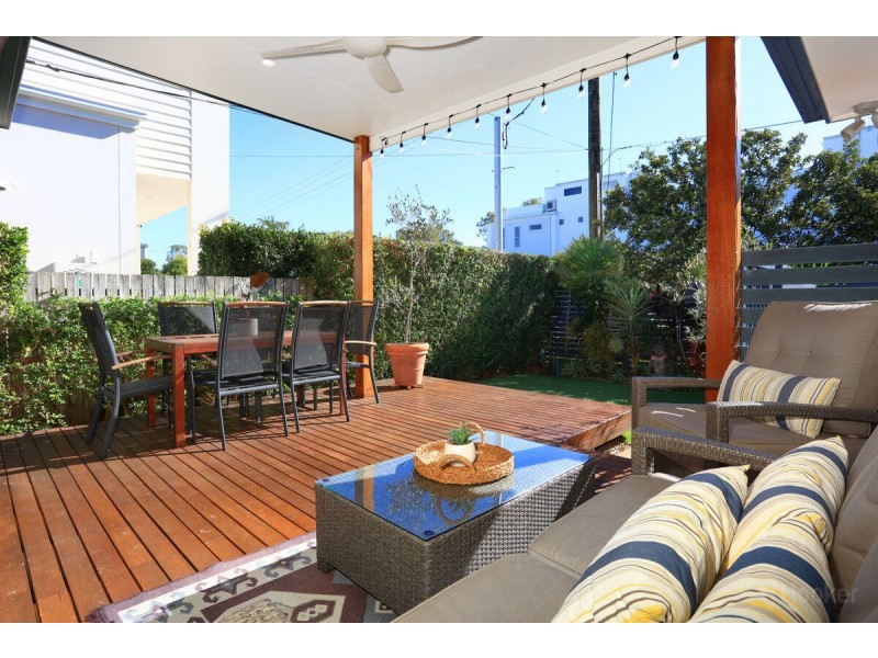 1/34 Shoveller Avenue, Paradise Point QLD 4216