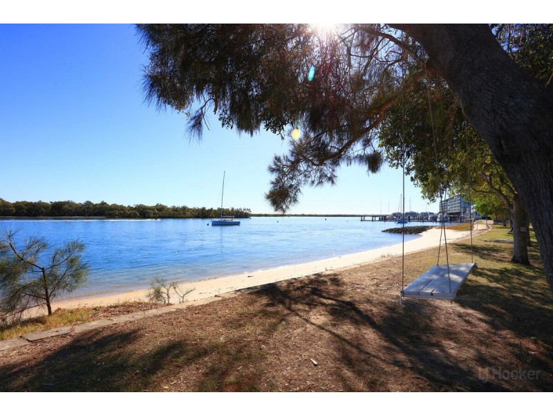 1/34 Shoveller Avenue, Paradise Point QLD 4216