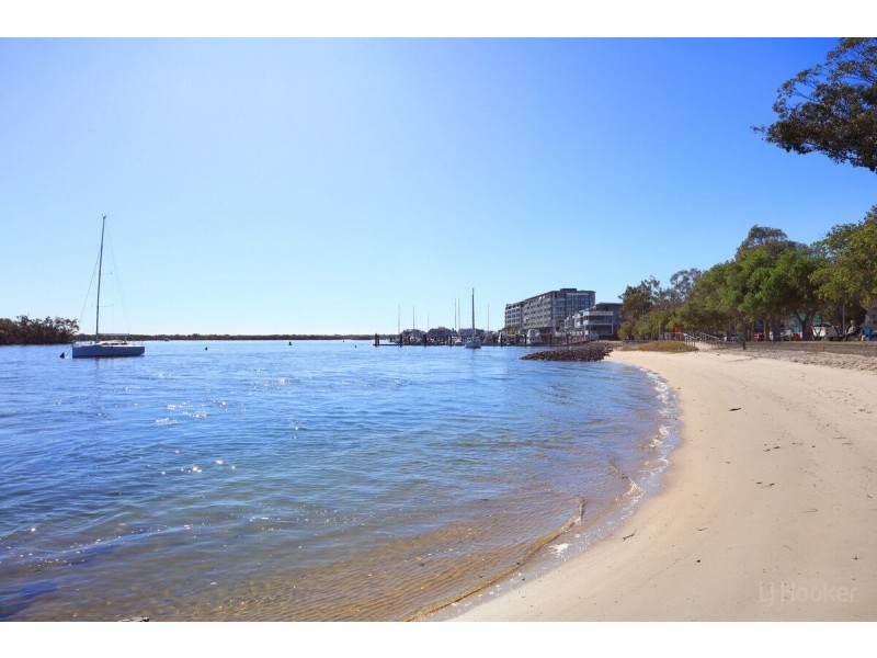 1/34 Shoveller Avenue, Paradise Point QLD 4216