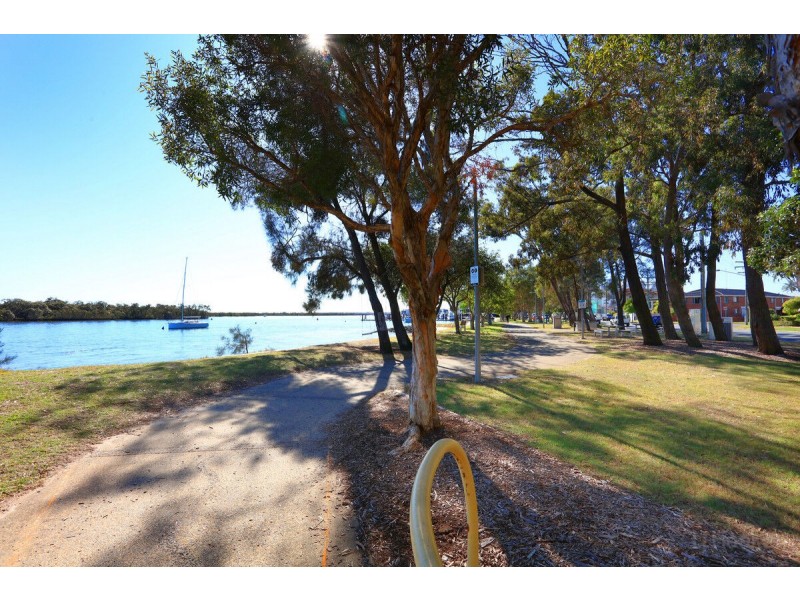 1/34 Shoveller Avenue, Paradise Point QLD 4216