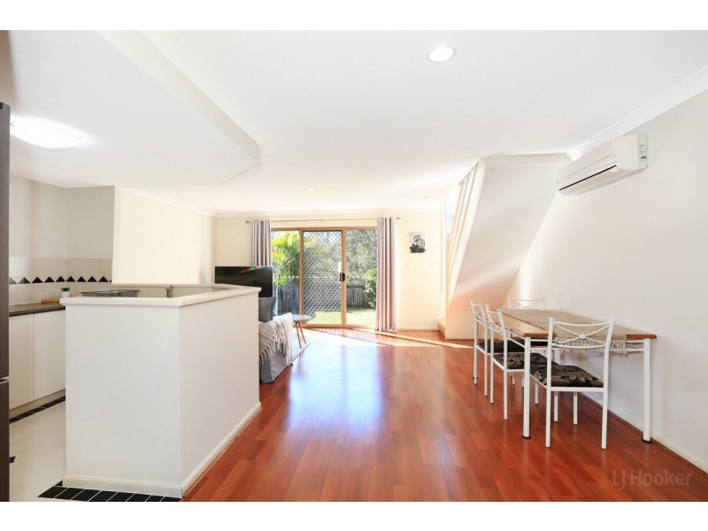 21/75 Brown Street, Labrador QLD 4215