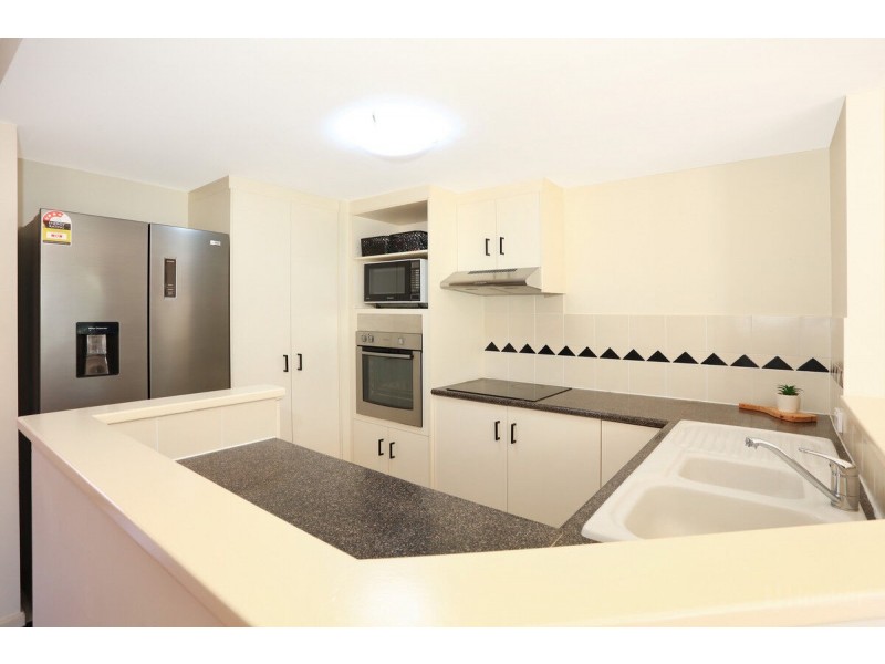 21/75 Brown Street, Labrador QLD 4215