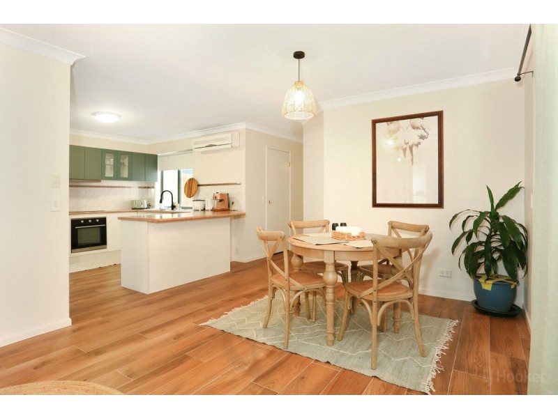 2/102 Greenacre Drive, Parkwood QLD 4214