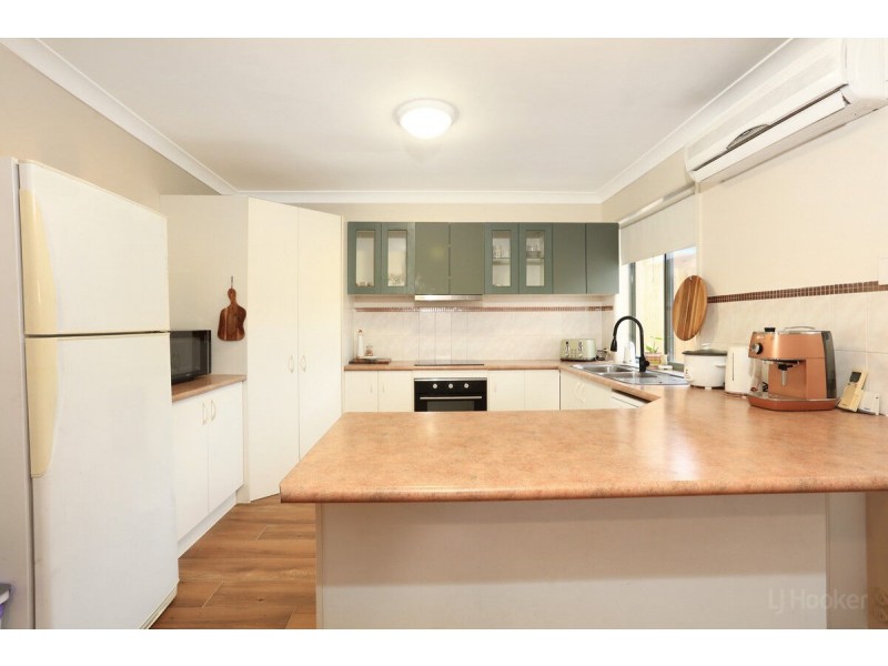 2/102 Greenacre Drive, Parkwood QLD 4214